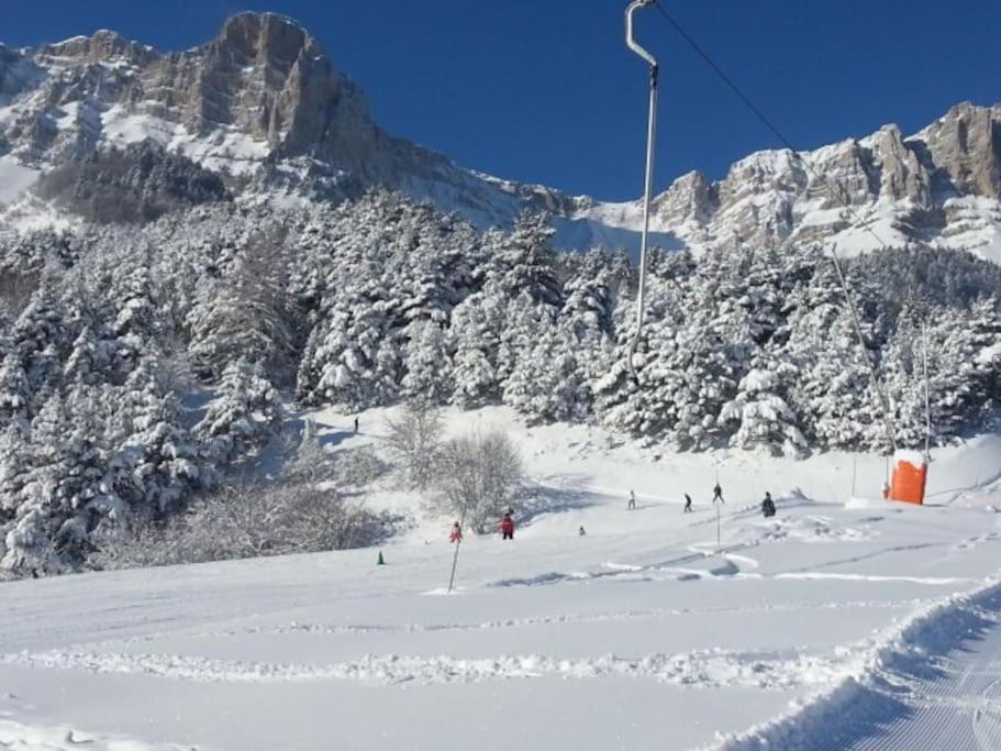 Gite De Charme : La Grange Au Lac Azur Treffort  Kültér fotó