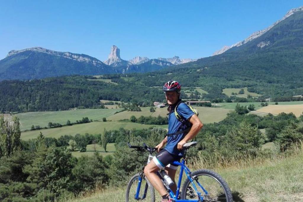 Gite De Charme : La Grange Au Lac Azur Treffort  Kültér fotó