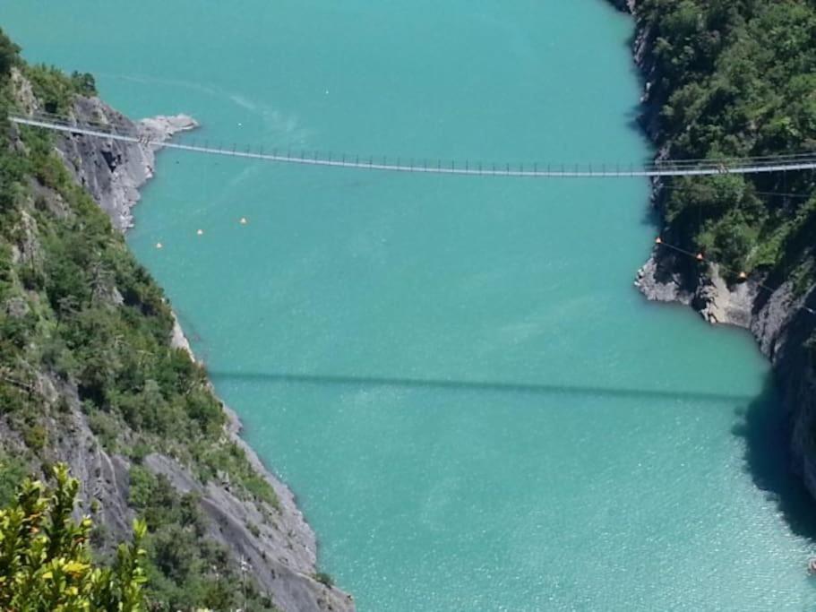 Gite De Charme : La Grange Au Lac Azur Treffort  Kültér fotó