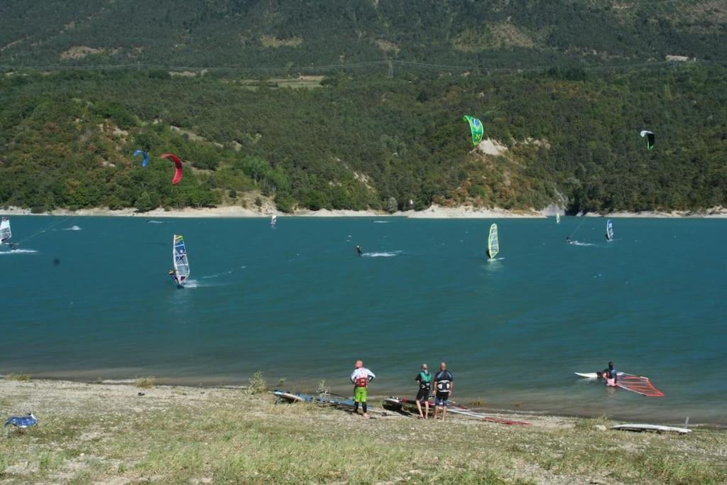 Gite De Charme : La Grange Au Lac Azur Treffort  Kültér fotó